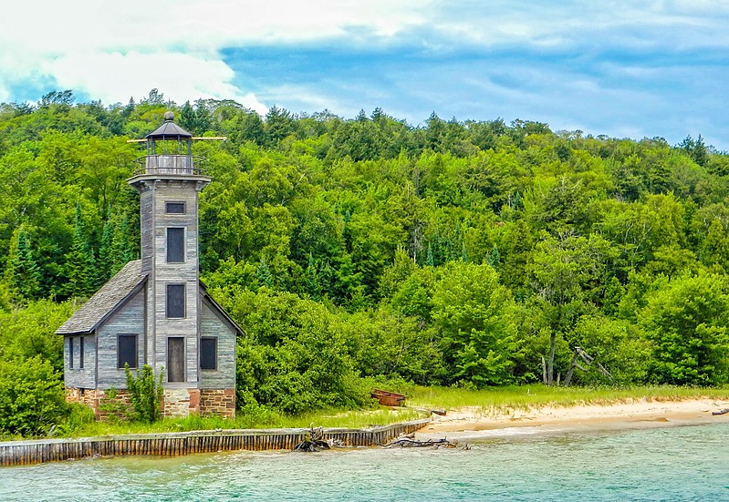 Michigan / Grand Island East Channel lighthouse
Author of the photo: [url=https://www.flickr.com/photos/selectorjonathonphotography/]Selector Jonathon Photography[/url]
Keywords: Michigan;Lake Superior;United States