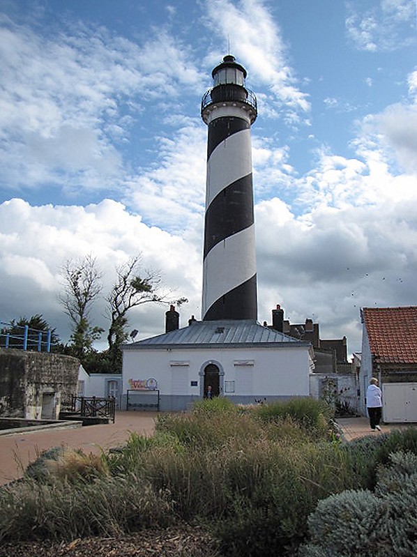 Gravelines (Petit Fort Philippe) Lighthouse
Author of the photo: [url=https://www.flickr.com/photos/21475135@N05/]Karl Agre[/url]
Keywords: Pas de Calais;France;Gravelines;English channel