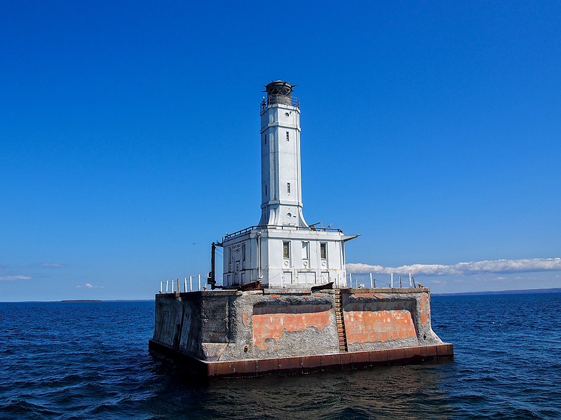 Michigan / Grays Reef lighthouse
Author of the photo: [url=https://www.flickr.com/photos/selectorjonathonphotography/]Selector Jonathon Photography[/url]
Keywords: Michigan;Lake Michigan;United States;Offshore