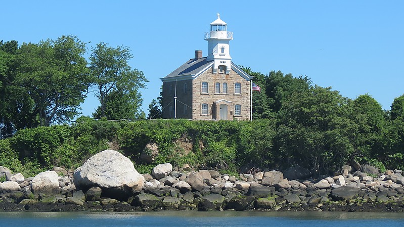 Connecticut / Great Captain Island lighthouse
Author of the photo: [url=https://www.flickr.com/photos/21475135@N05/]Karl Agre[/url]

Keywords: Connecticut;United States;Long island Sound