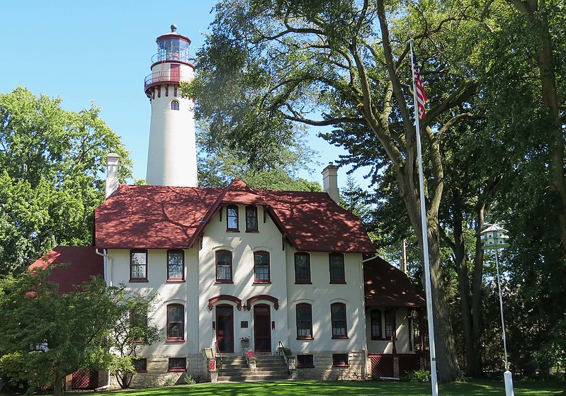 Illinois / Grosse Point lighthouse
Author of the photo: [url=https://www.flickr.com/photos/21475135@N05/]Karl Agre[/url]  
Keywords: Illinois;Lake Michigan;United States;Evanston
