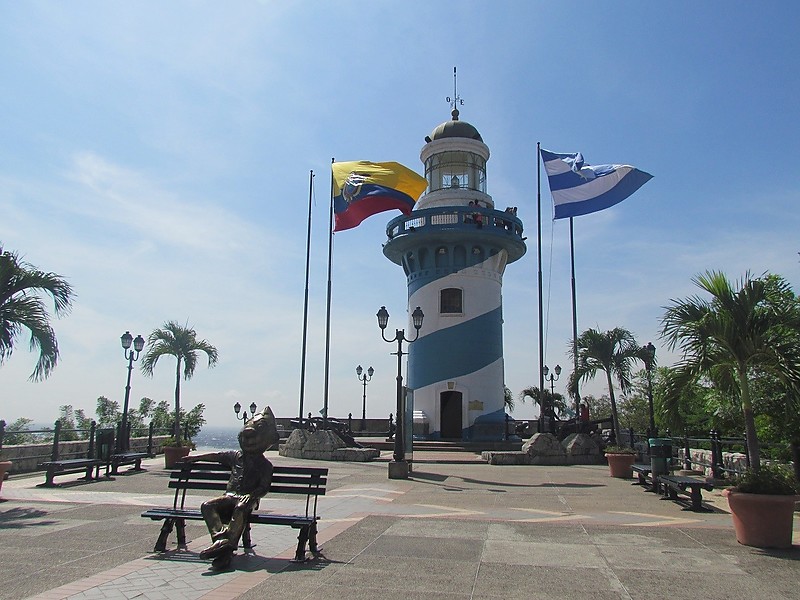 Guayaquil / Faro del Cerro de Santa Ana
It's a monumental building on top of the Santa Ana hill.
It never had a nautical function, it's only standing there to be nice.
To it leads a stairway, Wikipedia in Spanish says there are 456 steps.
Keywords: Equador;Faux;Guayaquil
