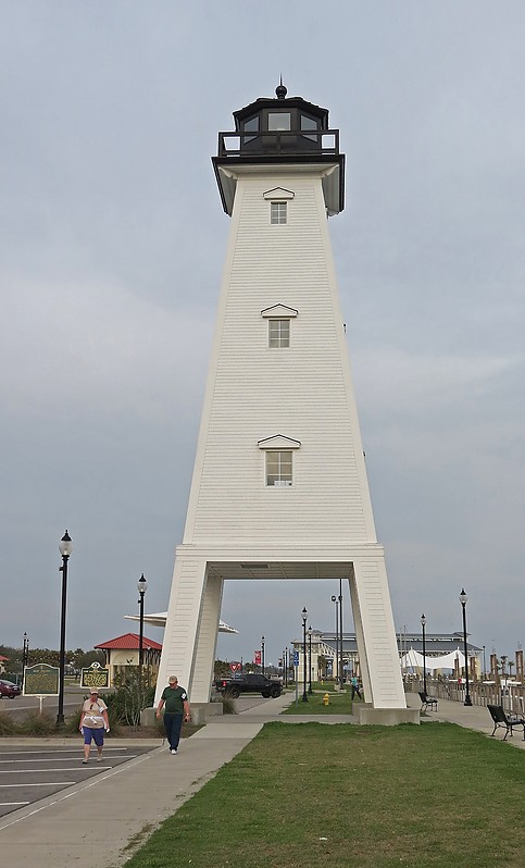 Mississippi / Gulfport Harbor lighthouse
Author of the photo: [url=https://www.flickr.com/photos/21475135@N05/]Karl Agre[/url]
Keywords: Mississippi;United States;Gulf of Mexico;Gulfport