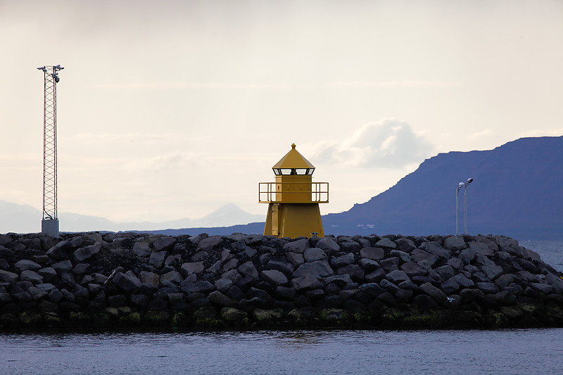 Reykjavík / Skarfagarðs Breakwater Head lighthouse
Permission granted by [url=http://forum.shipspotting.com/index.php?action=profile;u=64]Capt. Hilmar Snorrason[/url]
Keywords: Reykjavik;Iceland;Atlantic ocean