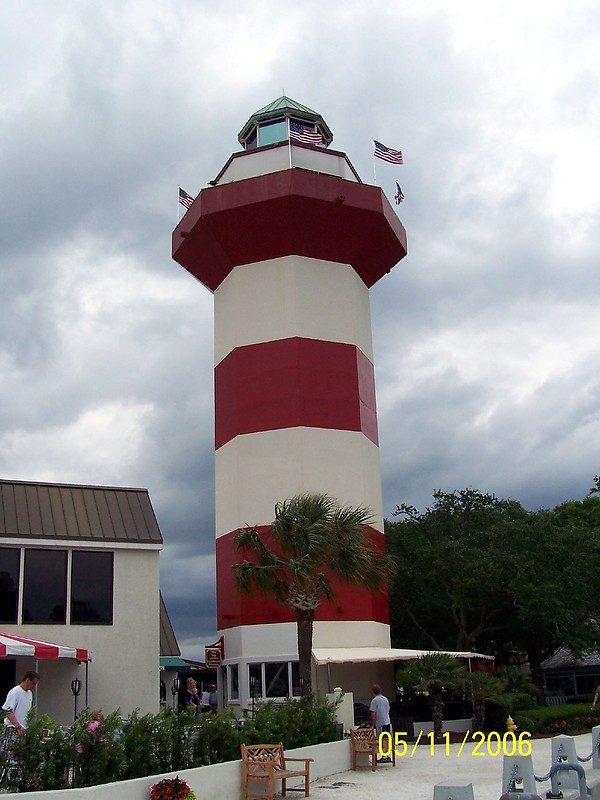 South Carolina / Hilton Head / Harbour Town lighthouse
Author of the photo: [url=https://www.flickr.com/photos/bobindrums/]Robert English[/url]
Keywords: South Carolina;Hilton Head;Atlantic ocean;United States