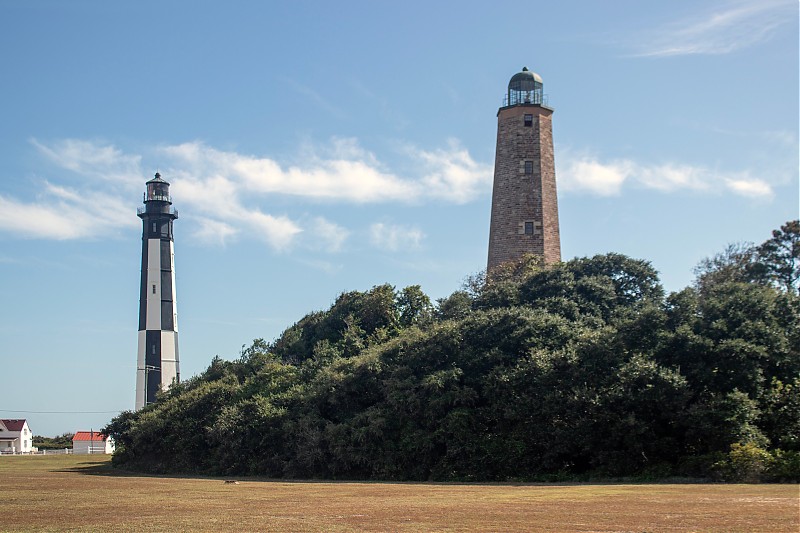 Virginia / Cape Henry new (left) and old (right) lighthouses
Author of the photo: [url=https://jeremydentremont.smugmug.com/]nelights[/url]
Keywords: United States;Virginia;Atlantic ocean