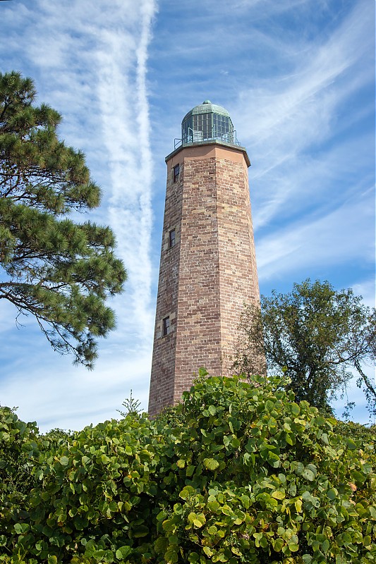 Virginia / Cape Henry (Old) lighthouse
Author of the photo: [url=https://jeremydentremont.smugmug.com/]nelights[/url]
Keywords: United States;Virginia;Atlantic ocean