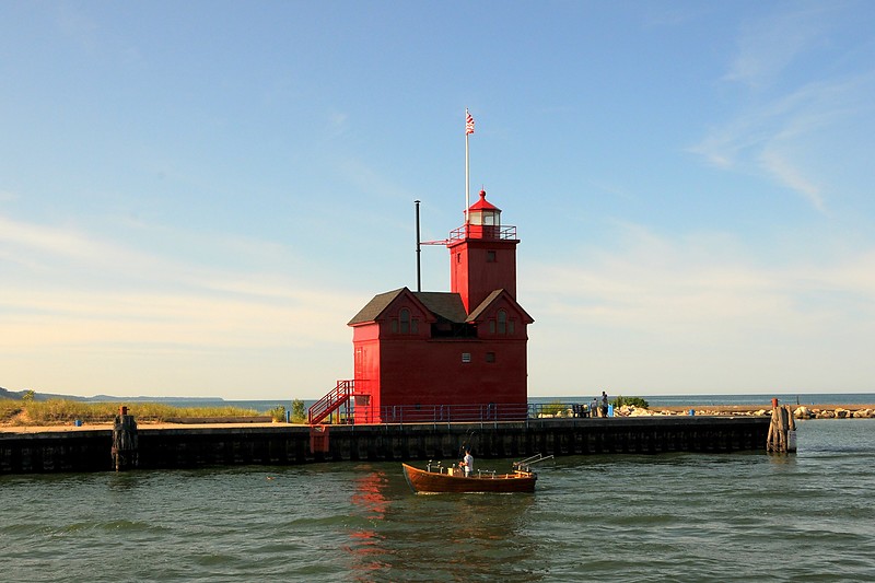 Michigan /  Holland Harbor South Pierhead lighthouse
AKA Big Red
Author of the photo: [url=https://www.flickr.com/photos/lighthouser/sets]Rick[/url]
Keywords: Michigan;Holland;Lake Michigan;United States