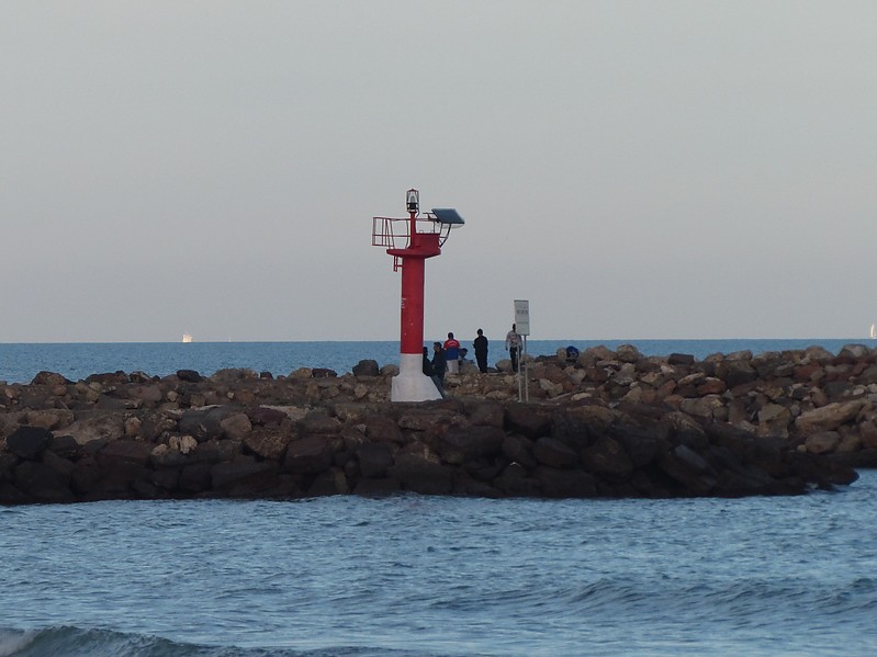 Valencia / Puerto de Alboraya (Port-Saplaya) South Breakwater light
Keywords: Valencia;Spain;Mediterranean sea