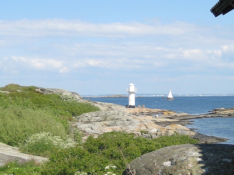 Gothenburg / Vinga East Point Ldg Lts Front
Behind is Viten light (C0567)
Keywords: Gothenburg;Sweden;Kattegat