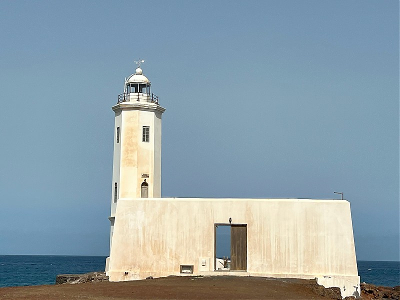 Ilha de Santiago / Praia - Ponta Temerosa / Dona Maria Pia lighthouse
Photo by Habib Mammadov
Keywords: Ilha de Santiago;Atlantic ocean;Cape Verde