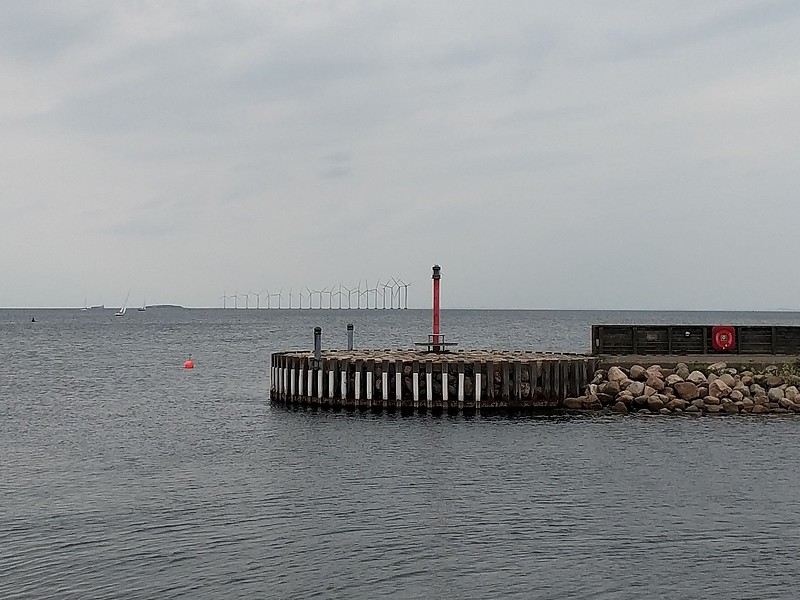 København Approaches / Strand Park Marina S Shelter Mole Head light
Keywords: Copenhagen;Denmark;Oresund