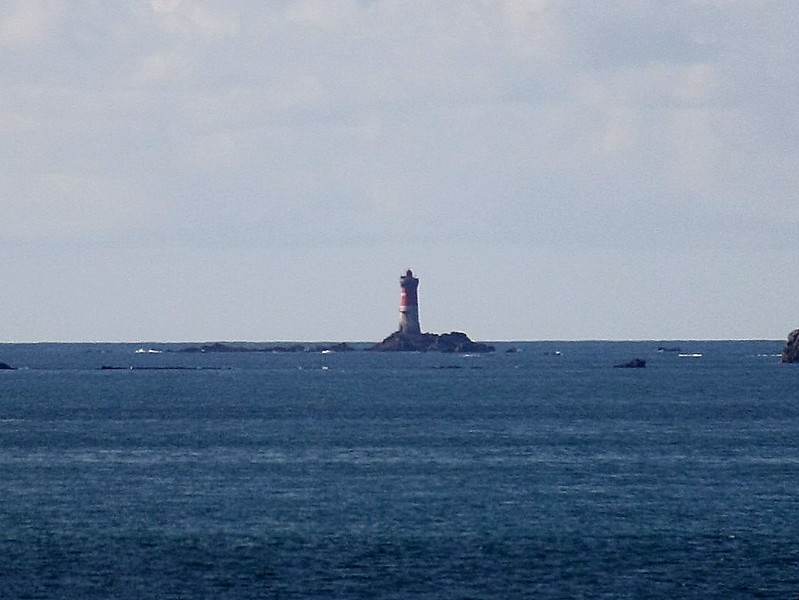 Brittany / Finistere / Near Pointe Saint-Mathieu / Phare les Pierres Noires
Distant view from coast
Keywords: France;Le Conquet;Bay of Biscay;Offshore