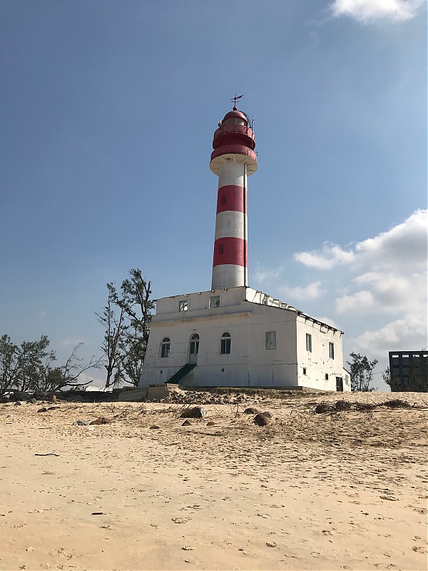 Provincia Sofala / Rio Macuti lighthouse
Photo by Habib Mammadov
Keywords: Beira;Mozambique;Indian ocean;Mozambique Channel