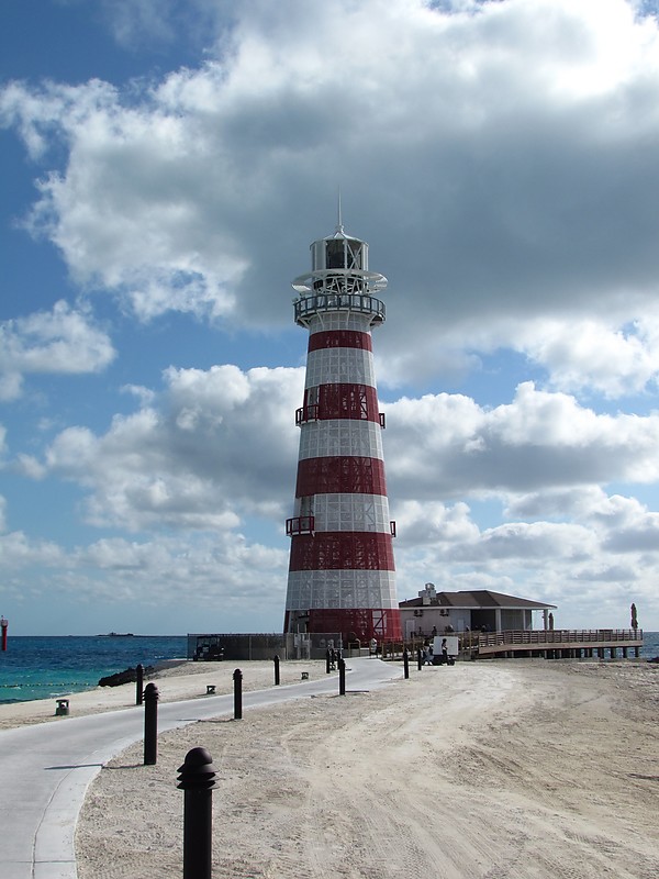 Ocean Cay lighthouse
MSC Cruises resort
Keywords: Bahamas;Atlantic ocean