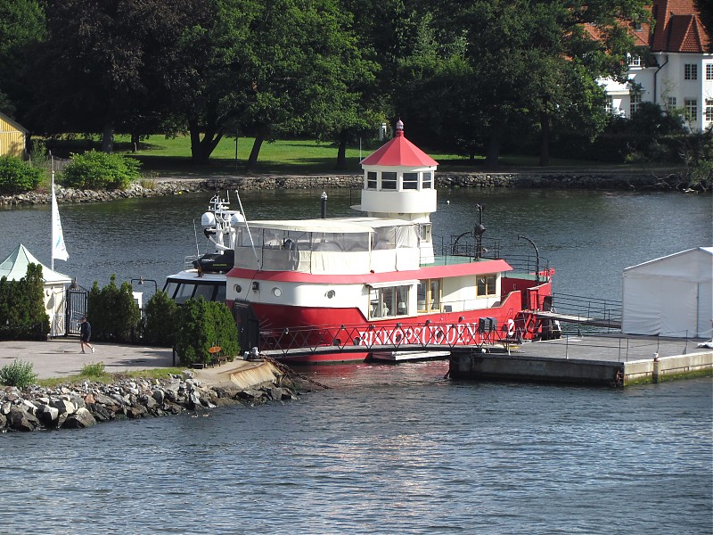 Fyrskepp nr. 21, Biskopsudden
ex Oskarsgrundet
ex Trelleborgsredd
Keywords: Lightship;Stockholm;Sweden