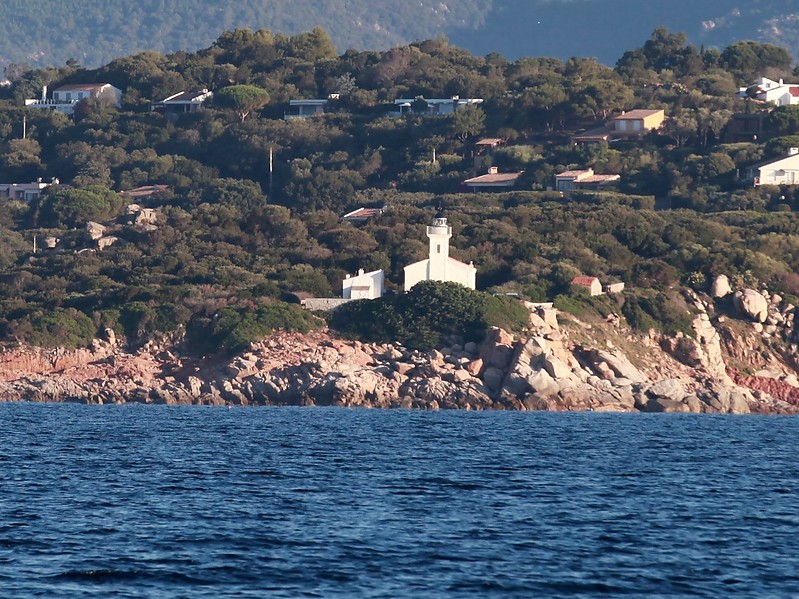 Punta San Ciprianu lighthouse
AKA Giovan Lungo, Cala Rossa, Pointe Saint-Cyprien
Keywords: Porto Vecchio;Corsica;France;Mediterranean sea