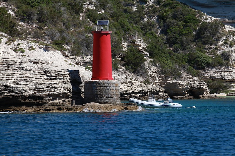 Corsica / Bonifacio / Pointe de l'Arinella light
Keywords: Corsica;Bonifacio;Mediterranean sea;France