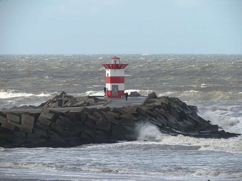 Scheveningen / Noorderhoofd light
Keywords: Den Haag;Netherlands;North Sea