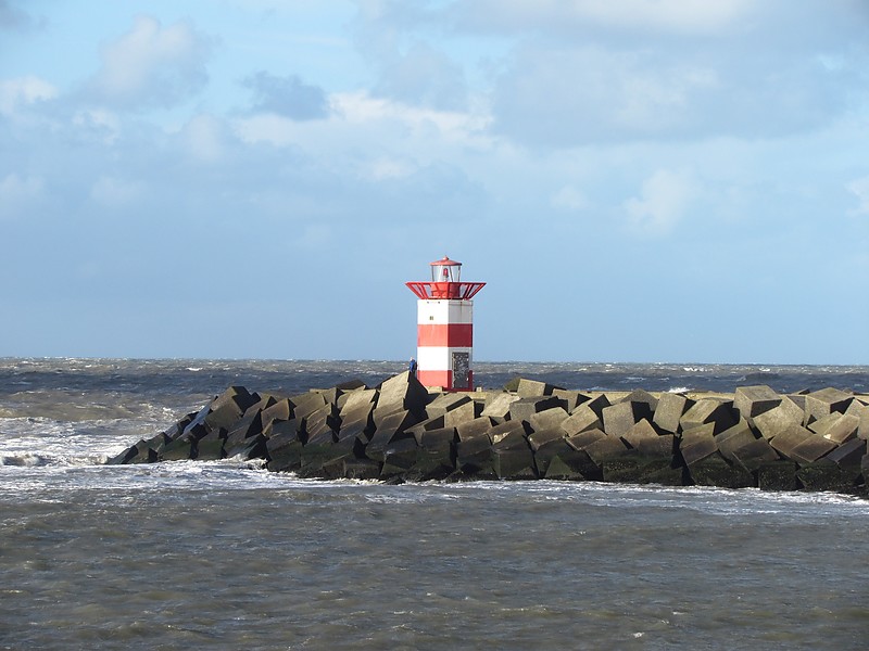 Scheveningen / Noorderhoofd light
Keywords: Den Haag;Netherlands;North Sea