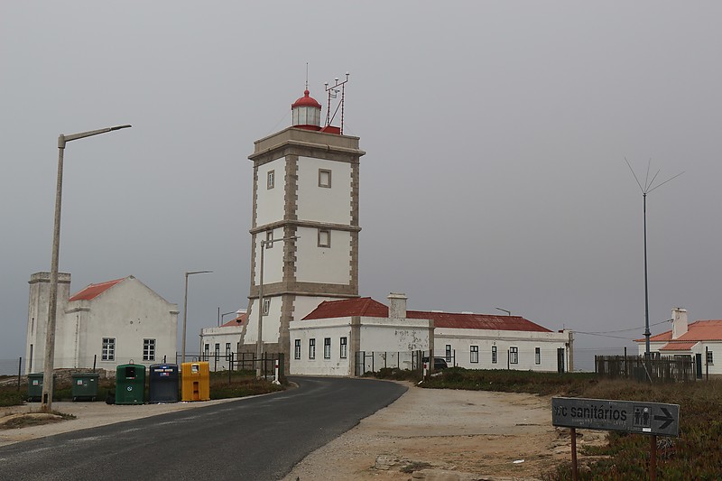 Peniche / Cabo Carvoeiro lighthouse
Slava Lapo
Keywords: Peniche;Portugal;Atlantic ocean