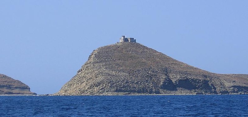 Kombi lighthouse
Source of the photo: [url=http://www.faroi.com/]Lighthouses of Greece[/url]

Keywords: Greece;Aegean sea;Limnos