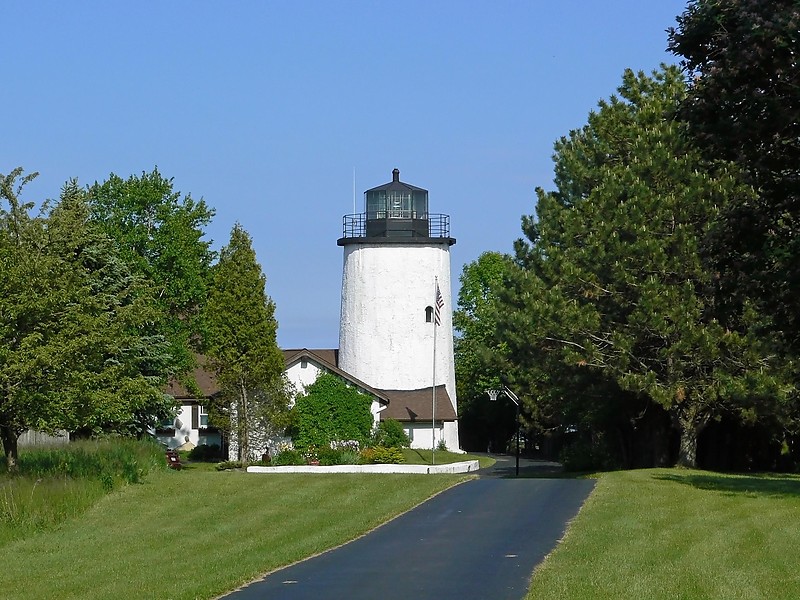 Wisconsin / Kevich lighthouse
Author of the photo: [url=https://www.flickr.com/photos/8752845@N04/]Mark[/url]
Keywords: Wisconsin;Lake Michigan;United States