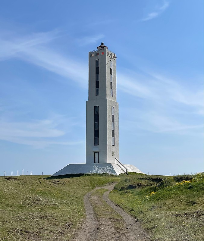 Knarrarós lighthouse
Author of the photo: [url=https://www.flickr.com/photos/21475135@N05/]Karl Agre[/url]
Keywords: Iceland;Atlantic ocean