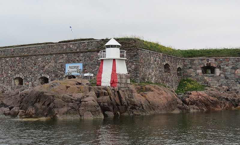 Helsinki / Kustaanmiekka Front Range light
 Author of the photo: [url=https://www.flickr.com/photos/21475135@N05/]Karl Agre[/url]     
Keywords: Gulf of Finland;Finland;Helsinki