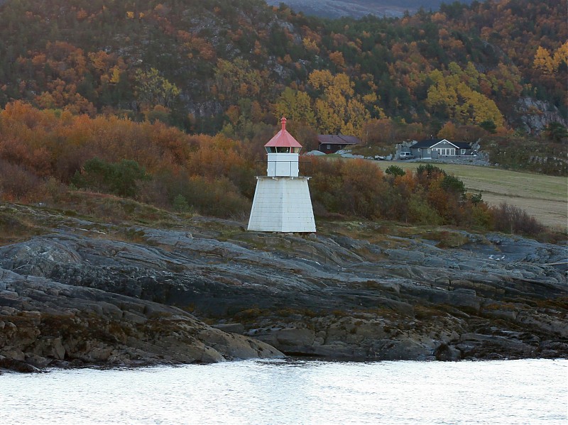 Hysnes lighthouse
Keywords: Trondheimsfjord;Trondelag;Norway;Norwegian sea