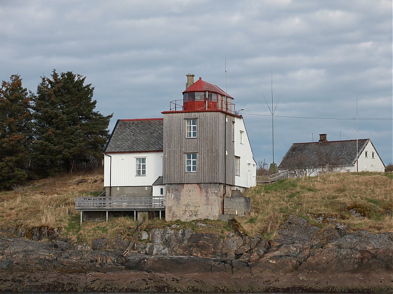 Naeroysund old lighthouse
Keywords: Naeroysund;Norway;Norwegian sea
