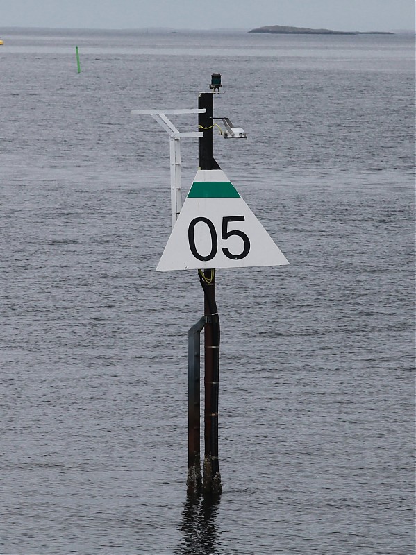 Kvingra / Eidshaug N light
Keywords: Rorvik;Norway;Norwegian sea;Kvingra;Offshore