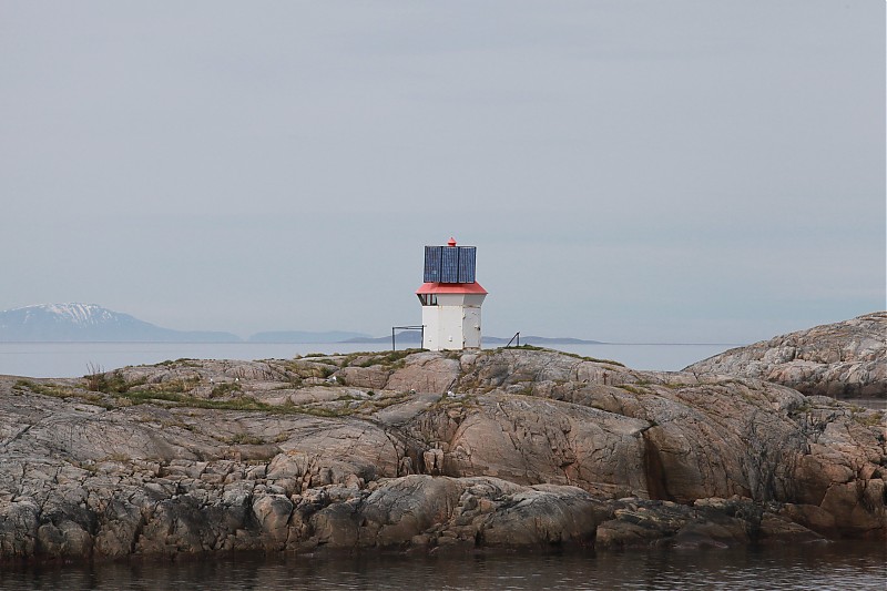 Lekafjord / Sæla Søre Gutvik light
Keywords: Norway;Norwegian sea;Lekafjord;Rorvik