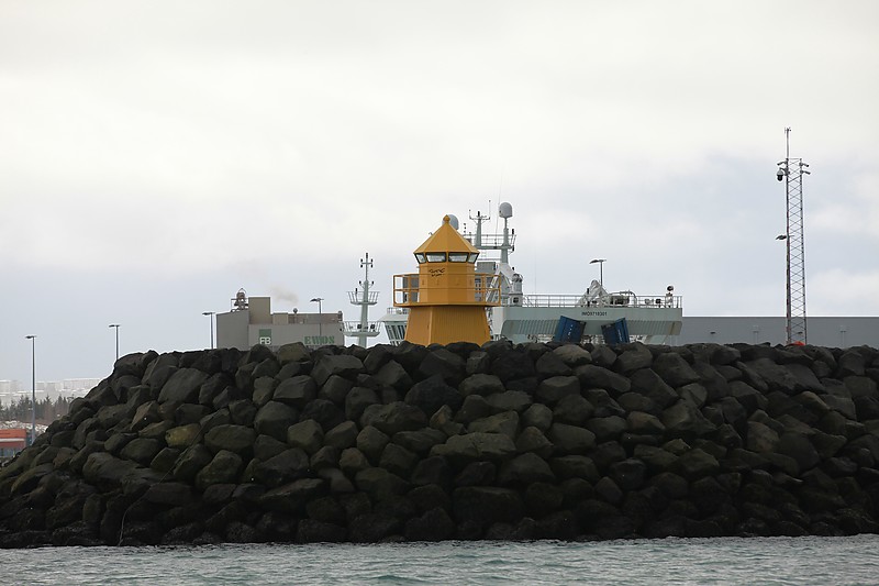 Reykjavik / Skarfagarðs lighthouse
Keywords: Reykjavik;Iceland;Atlantic ocean