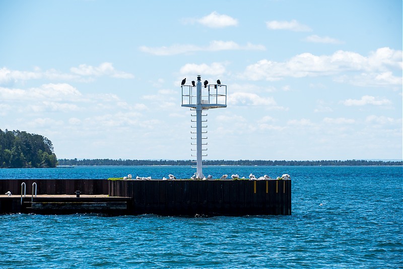 Wisconsin / LaPointe Harbour Detached Bkw West light
Author of the photo: [url=https://www.flickr.com/photos/selectorjonathonphotography/]Selector Jonathon Photography[/url]
Keywords: Wisconsin;Lake Superior;United States
