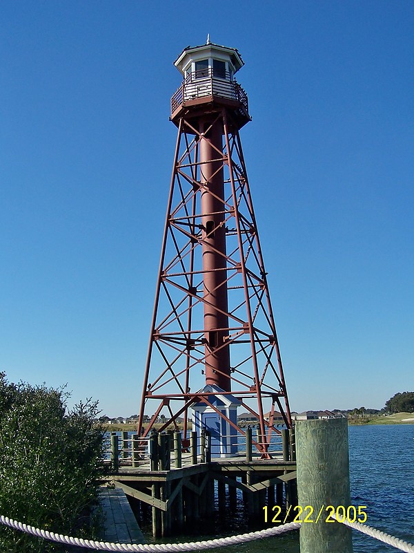 Florida / Lake Sumter lighthouse
Author of the photo: [url=https://www.flickr.com/photos/bobindrums/]Robert English[/url]
Keywords: Florida;United States;Faux