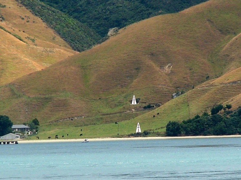 Okukari Bay / Tory Channel  Range lights
Keywords: New Zealand;Okukari Bay