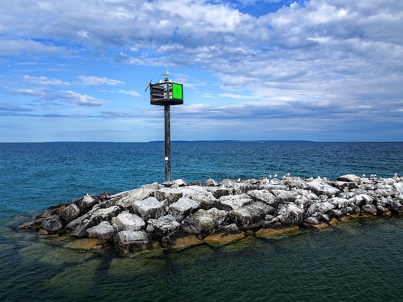 Michigan / Leland Harbor West light 1
Author of the photo: [url=https://www.flickr.com/photos/selectorjonathonphotography/]Selector Jonathon Photography[/url]
Keywords: Michigan;Lake Michigan;United States;Leland