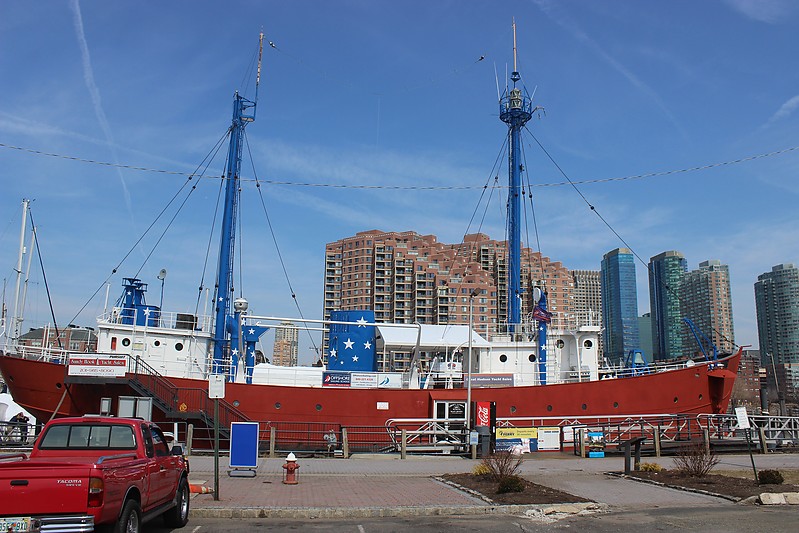 New Jersey / Lightship 107 (WAL 529) Winter Quarter
Author of the photo: [url=https://www.flickr.com/photos/31291809@N05/]Will[/url]
Keywords: New Jersey;United States;Lightship