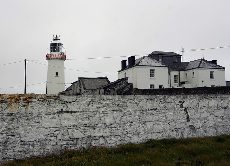County Clare /  Loop Head Lighthouse
Author of the photo: [url=https://www.flickr.com/photos/31291809@N05/]Will[/url]

Keywords: River Shannon;Atlantic ocean;Ireland