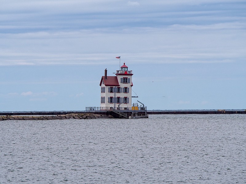 Ohio / Lorain Harbor lighthouse
Author of the photo: [url=https://www.flickr.com/photos/selectorjonathonphotography/]Selector Jonathon Photography[/url]
Keywords: Lake Erie;Lorain;Ohio;United States