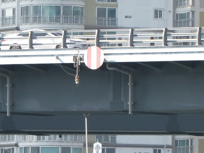 Busan / Gwangandaero Bridge C87 light
Keywords: Busan;South Korea;Korea Strait