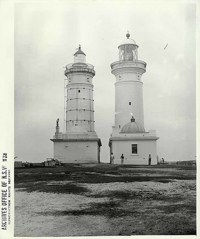 MacQuarie (South Head Upper) Lighthouses - historic picture
NSW State Archives
Left: Old; Right: New
Keywords: Sydney;Australia;Tasman sea;New South Wales;Historic