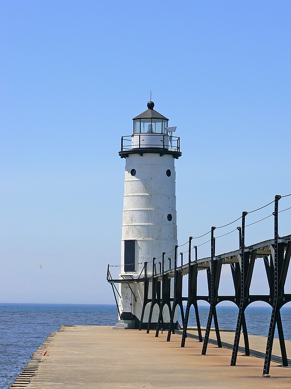 Michigan / Manistee North Pierhead lighthouse
Author of the photo: [url=https://www.flickr.com/photos/8752845@N04/]Mark[/url]
Keywords: Michigan;Lake Michigan;United States;Manistee