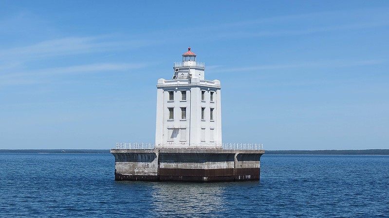 Michigan / Martin Reef lighthouse
Author of the photo: [url=https://www.flickr.com/photos/21475135@N05/]Karl Agre[/url]
             
Keywords: Michigan;Lake Huron;Offshore;United States