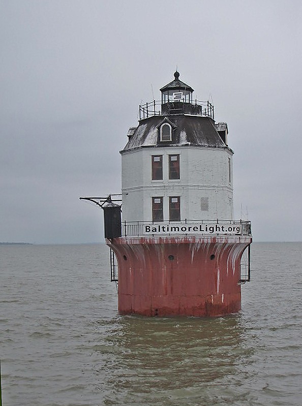 Maryland - CHESAPEAKE BAY - Craighill Channel - Baltimore lighthouse
Author of the photo: [url=https://www.flickr.com/photos/21475135@N05/]Karl Agre[/url]
Keywords: Baltimore;Chesapeake Bay;Offshore;United States;Maryland