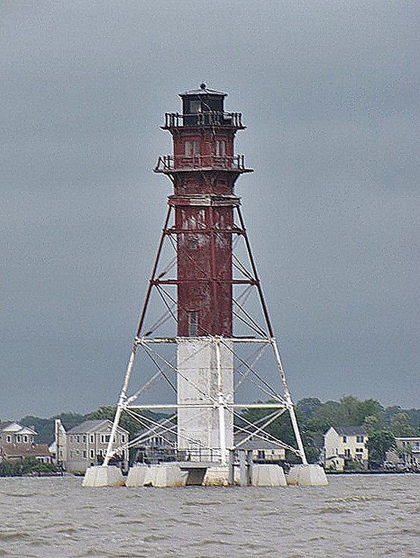 Maryland / Craighill Channel Lower Range Rear lighthouse
AKA Millers Island 
Author of the photo: [url=https://www.flickr.com/photos/21475135@N05/]Karl Agre[/url]
Keywords: Baltimore;Chesapeake Bay;United States;Offshore
