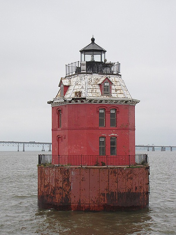 Maryland / Sandy Point Shoal lighthouse
Author of the photo: [url=https://www.flickr.com/photos/21475135@N05/]Karl Agre[/url]    
Keywords: United States;Maryland;Chesapeake bay;Offshore