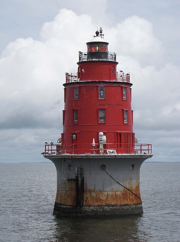 New Jersey / DELAWARE BAY - Miah Maull Shoal - N End Lighthouse
AKA Ship John Shoal lighthouse
Author of the photo: [url=https://www.flickr.com/photos/21475135@N05/]Karl Agre[/url]
Keywords: Delaware Bay;New Jersey;United States;Offshore