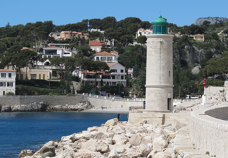 Marseille Area / Cassis lighthouse
Author of the photo: [url=https://www.flickr.com/photos/21475135@N05/]Karl Agre[/url]

Keywords: Cassis;France;Mediterranean sea